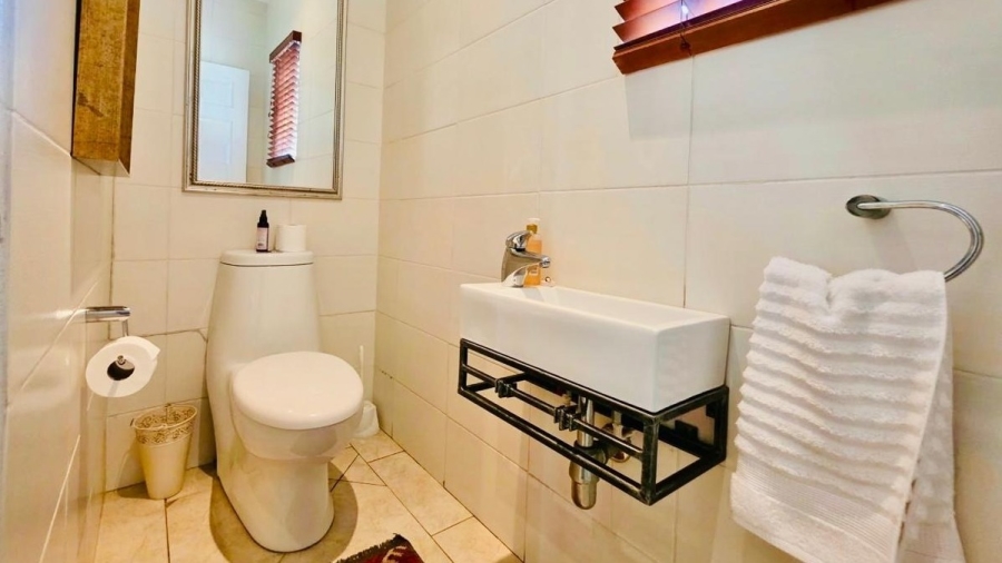 3 Bedroom Property for Sale in Boschdal North West